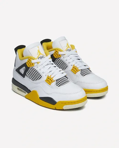 Air Jordan 4 Retro Vivid Sulfur 3