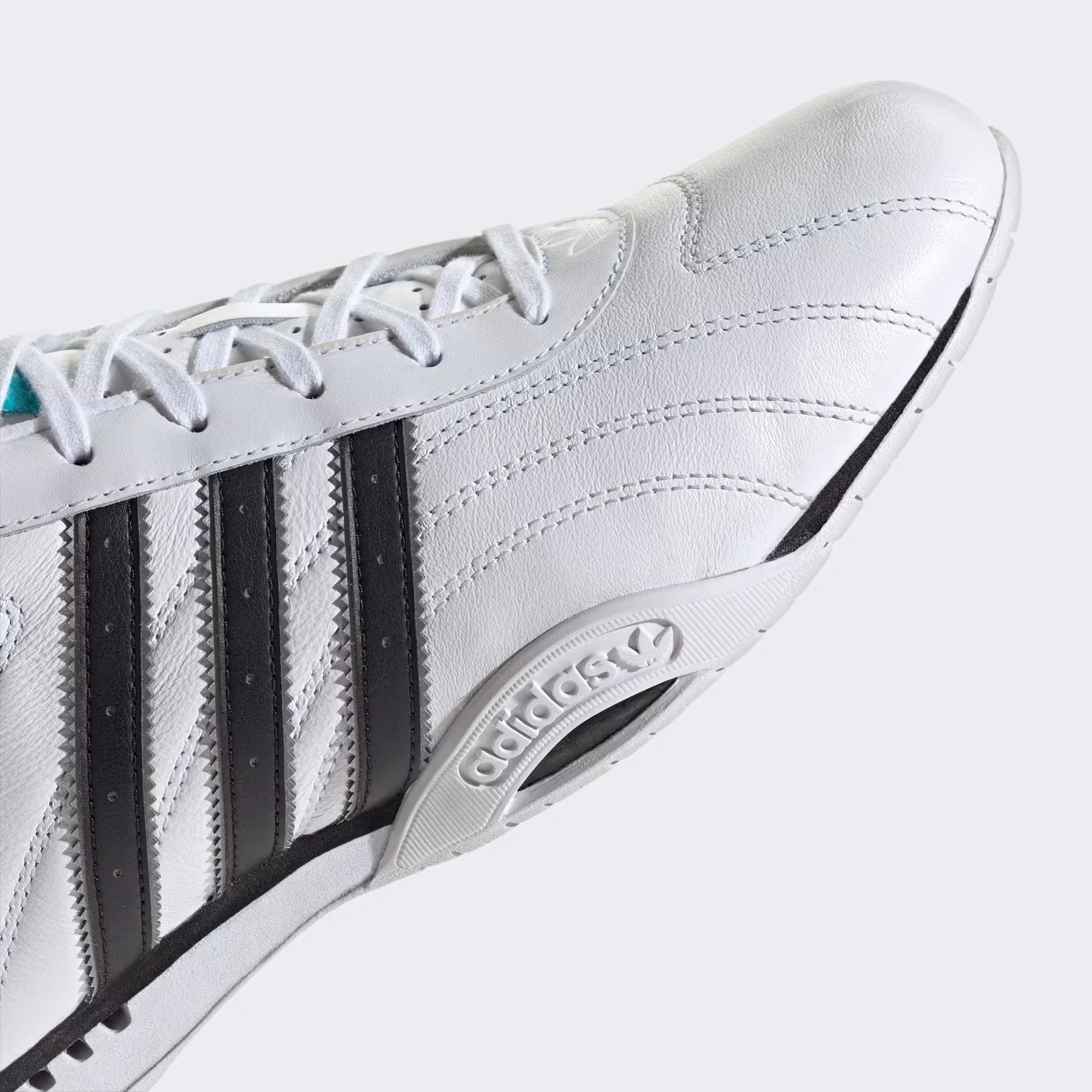 Adiracer Lo  3