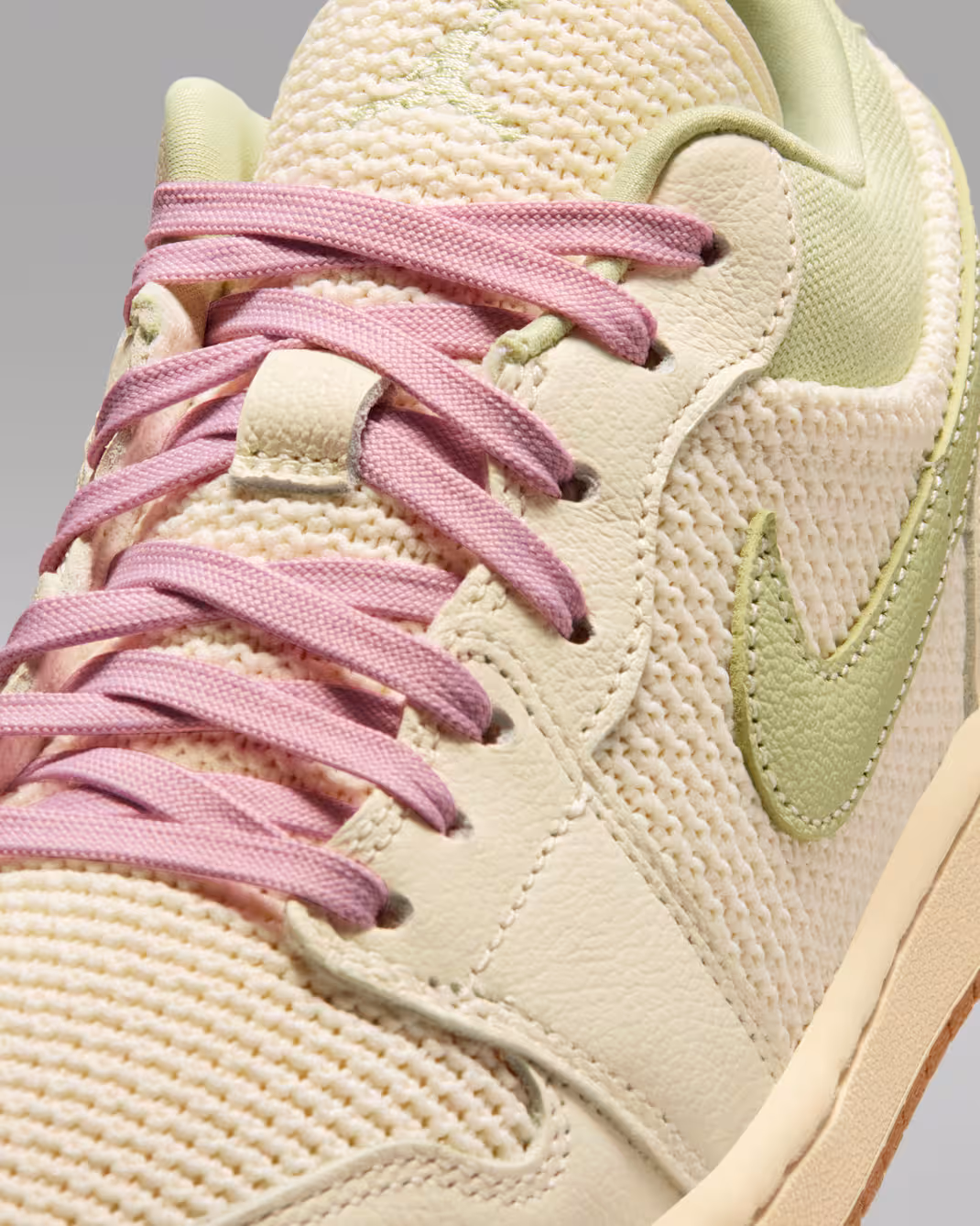 Air Jordan 1 Low SE 3