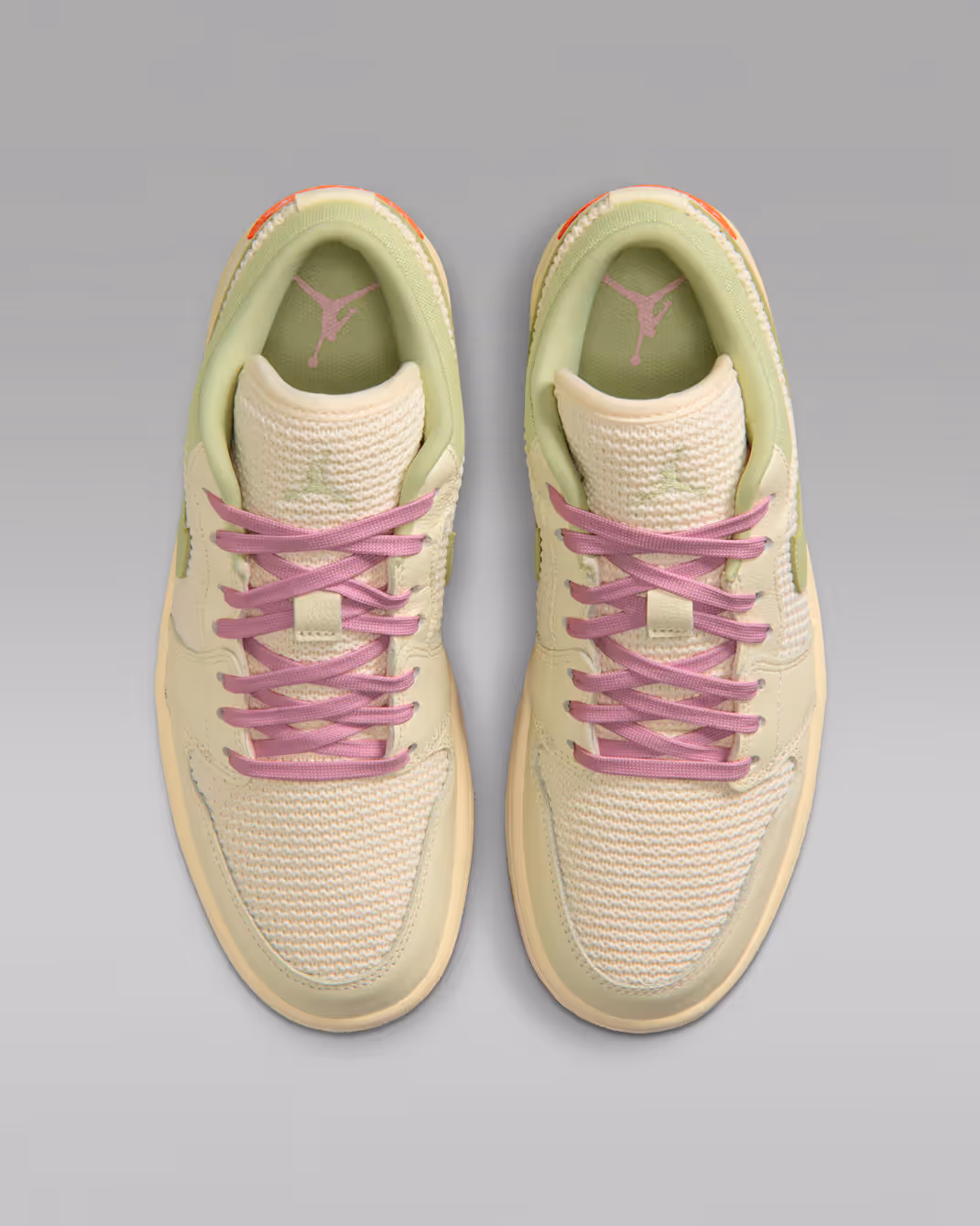 Air Jordan 1 Low SE 4